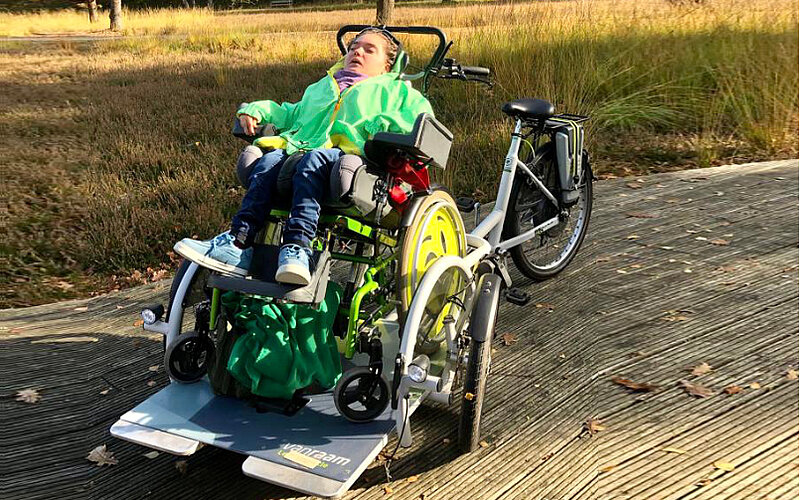 Rollstuhlfahrrad-VeloPlus-Vanraam FiNiFuchs