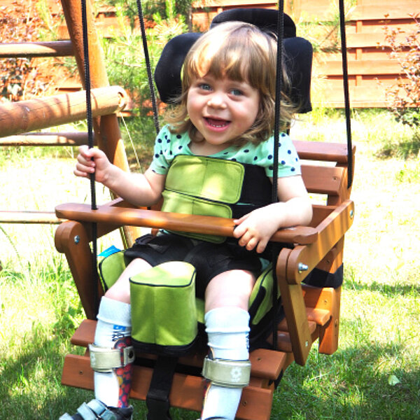 Travel_Sit Therapiestuhl FiNiFuchs Wolturnus Kinderhilfsmittel