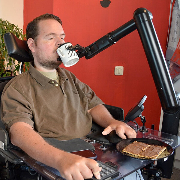 assistive-innovations-iarm-FiNiFuchs