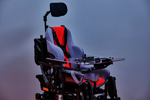 Individuelle_Sitzorthese_FINiFuchs Strehl Kinderhilfsmittel Kinderrehatechnik