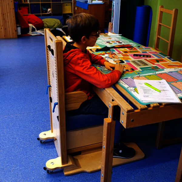 Therapiestuhl Kinder LEO FiNiFuchs