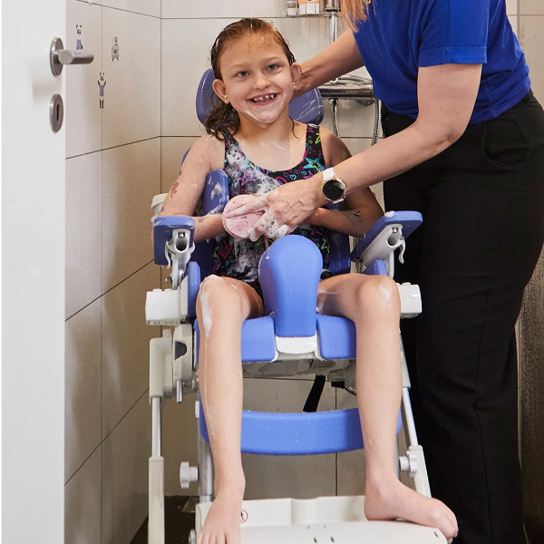 Flamingo-Curo-Toilettenstuhl-FiNiFuchs