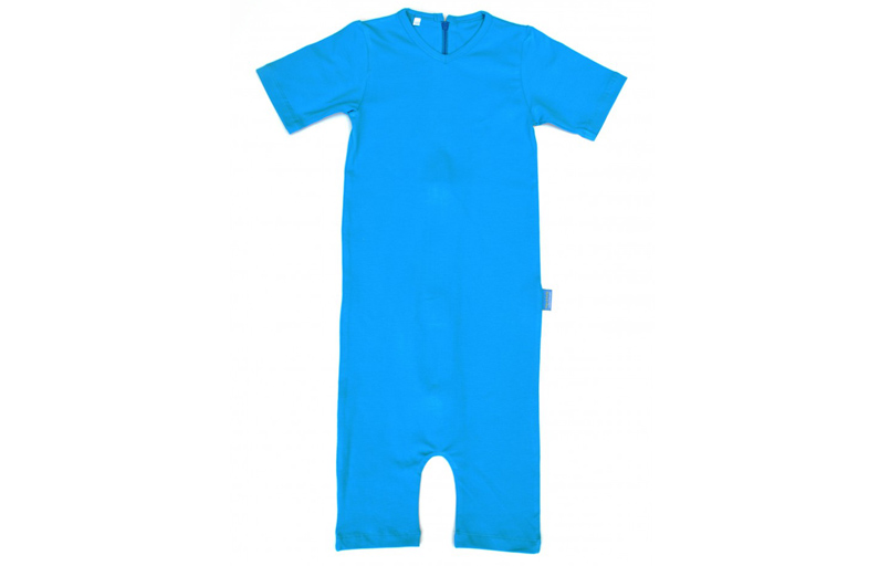 body reissverschluss auf der rueckseite kurzarm kurze hosenbeine Pien Polle